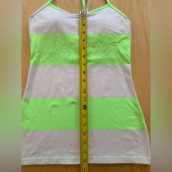 Lululemon Power Y tank size 4 bold stripe zippy green workout gym yoga - Picture 9 of 11